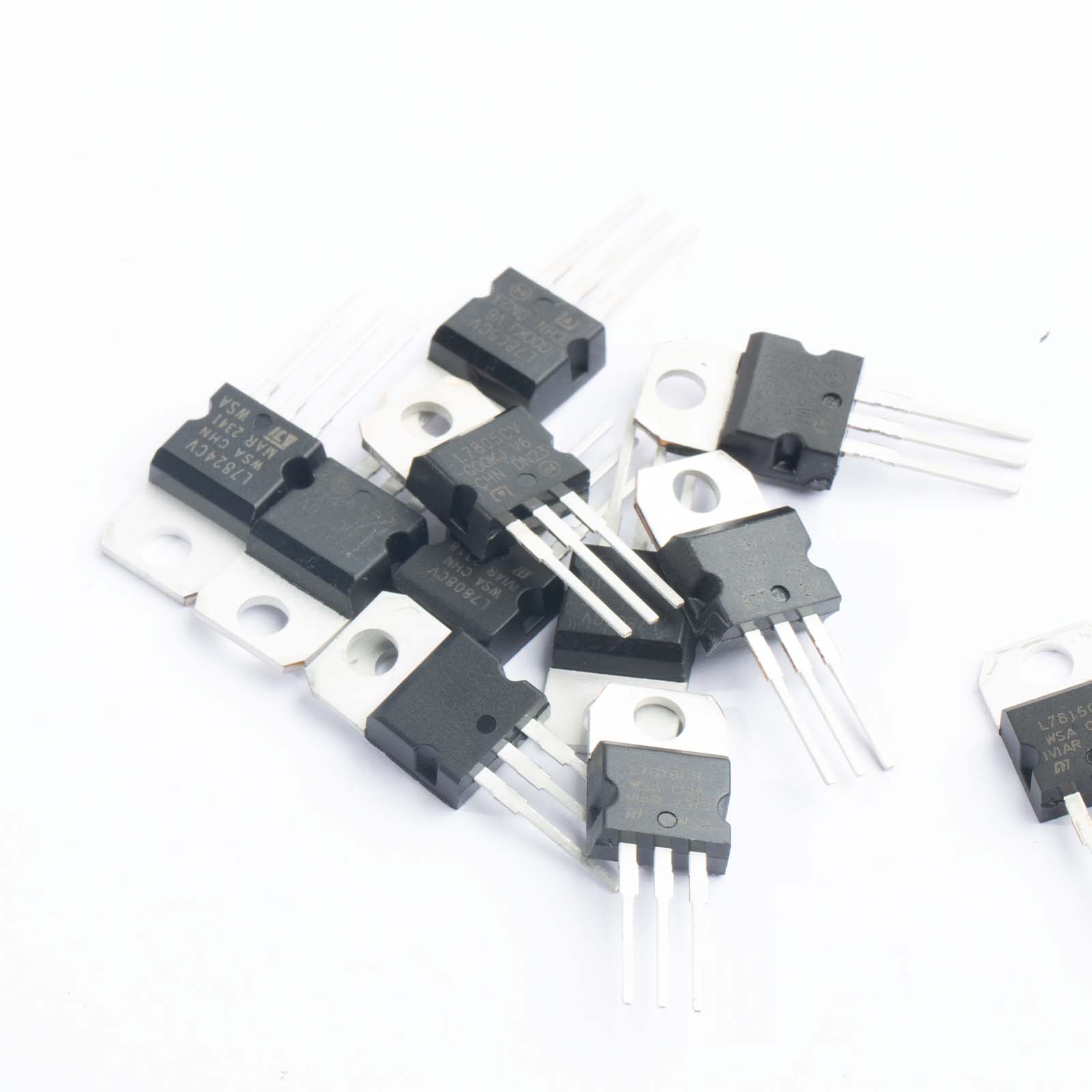 電圧レギュレーターキット、10値、t0-220、ポールボルト - Mosfet Transistor Set のレビューと価格